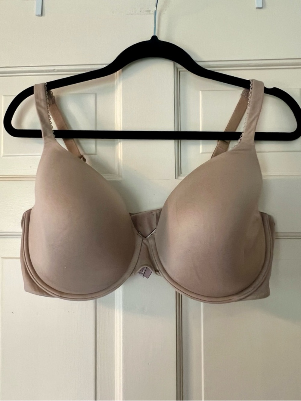 Victoria’s Secret Body by Victoria Lined Perfect Coverage Bra 38DDD Cloth Nude